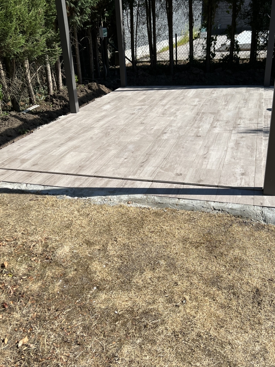 Buiten vloeren - Houtlook tegels terras