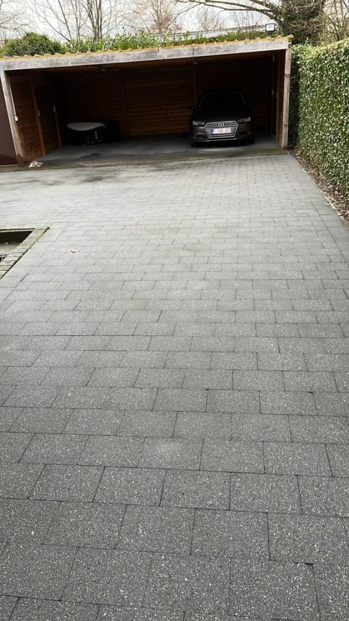 Reinigen van terrassen en opritten - Schoonmaak van oprit