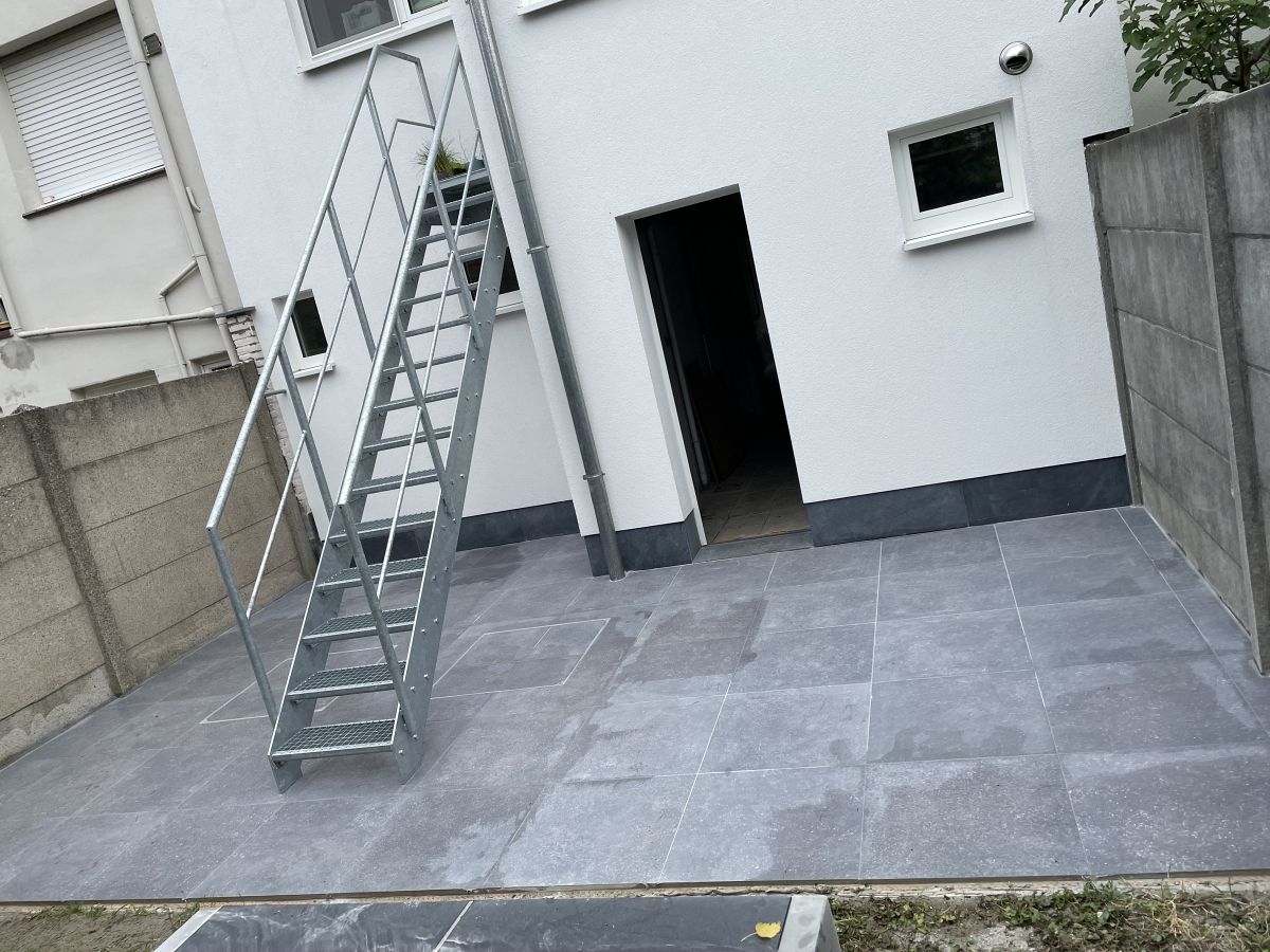 Buiten vloeren - Buitenvloer terras met trap